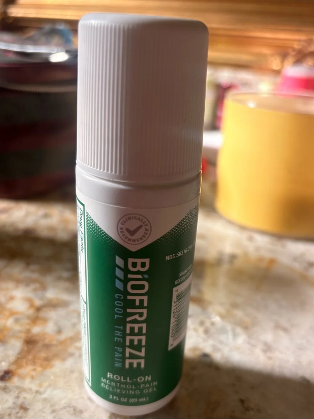 Biofreeze Roll-On Menthol Pain Relief Gel - Green & White